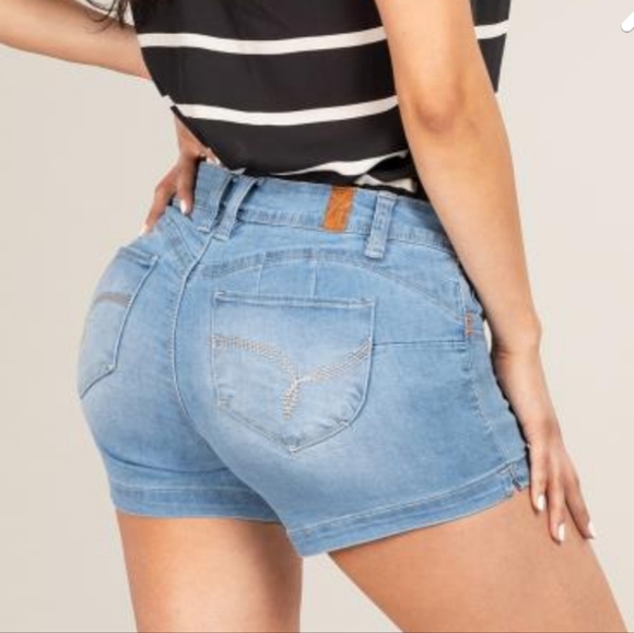 EUC Royalty for me Women Petite WannaBettaButt Mid-Rise Denim Shorts - Picture 1 of 8